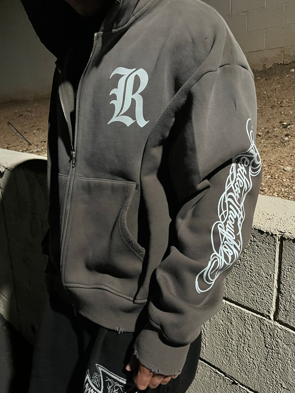 WASHED SCRIPT ZIP UP